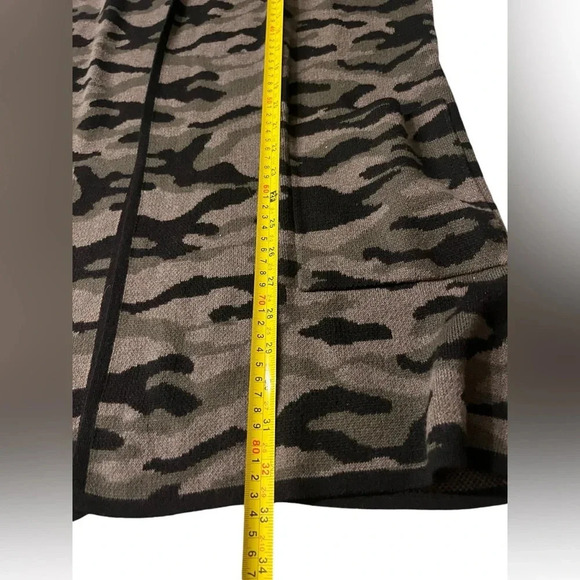 Women's Rachel Zoe Hooded Cardigan Sweater Green Black Camo Print Small Pockets - Picture 7 of 7